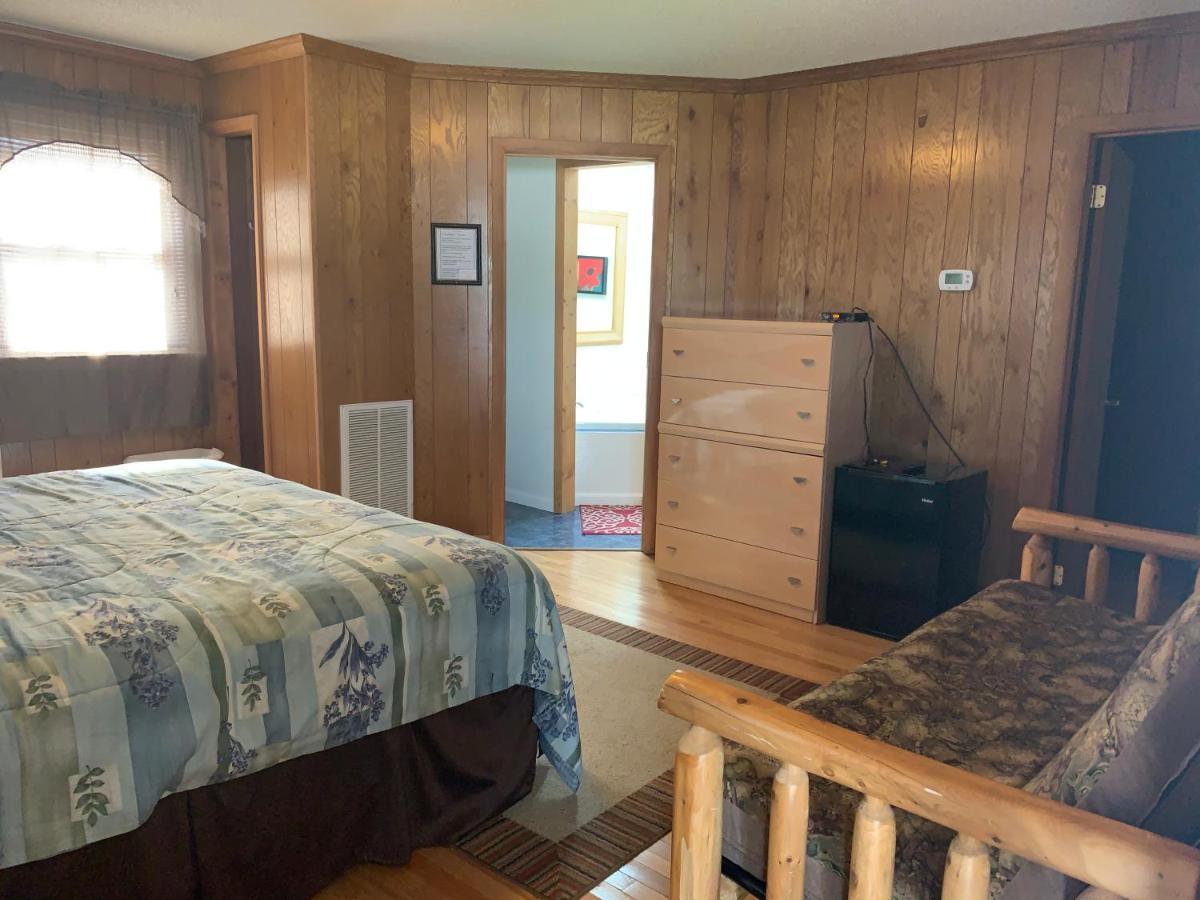 Phillips Historic Motel & Cottages รอบบินส์วิลล์ ภายนอก รูปภาพ
