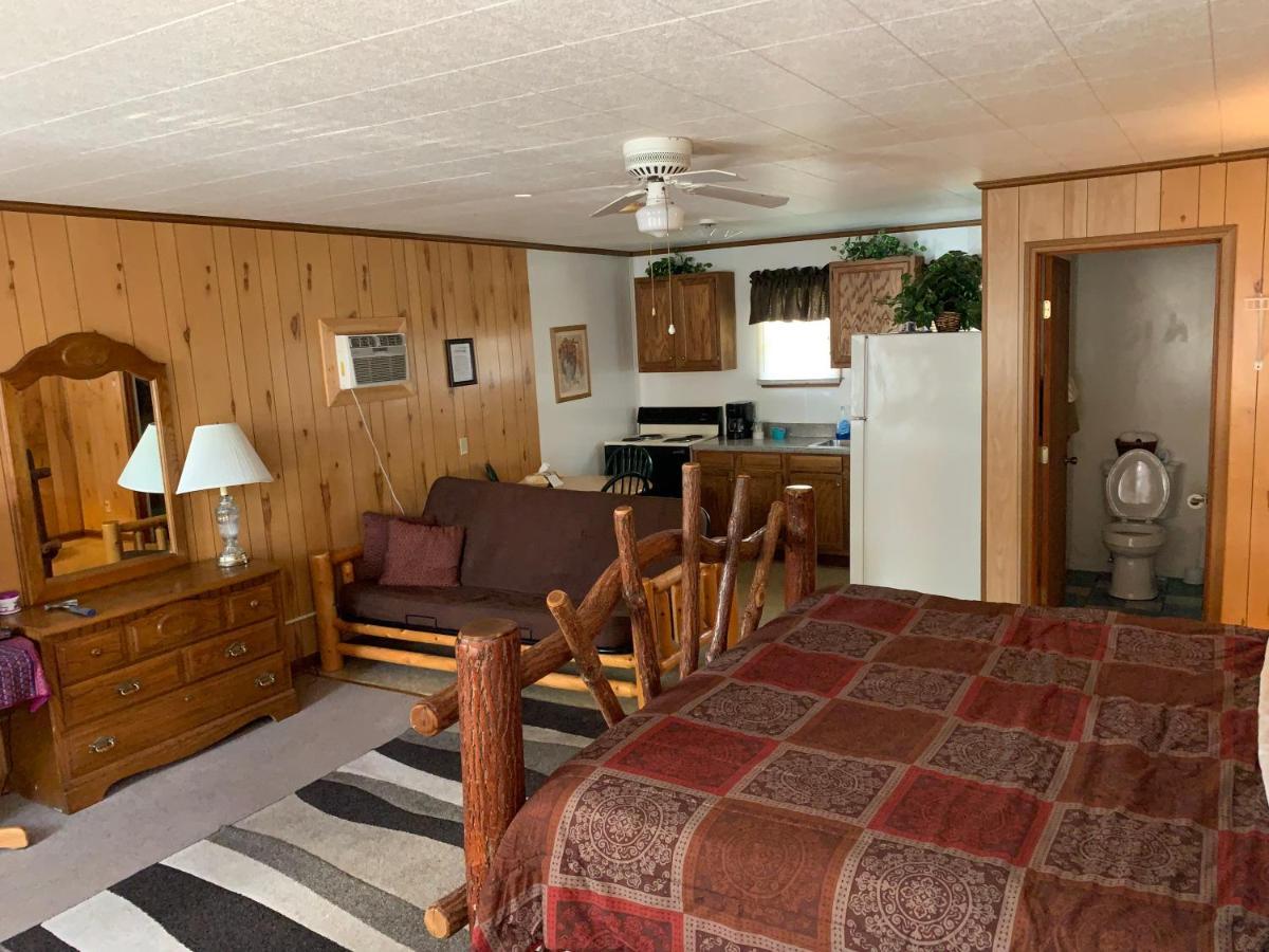 Phillips Historic Motel & Cottages รอบบินส์วิลล์ ภายนอก รูปภาพ