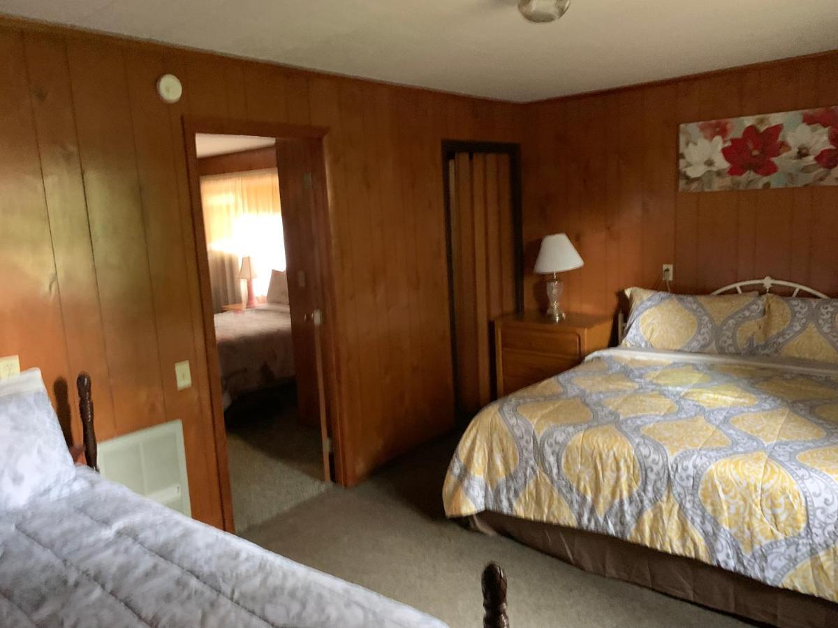 Phillips Historic Motel & Cottages รอบบินส์วิลล์ ภายนอก รูปภาพ