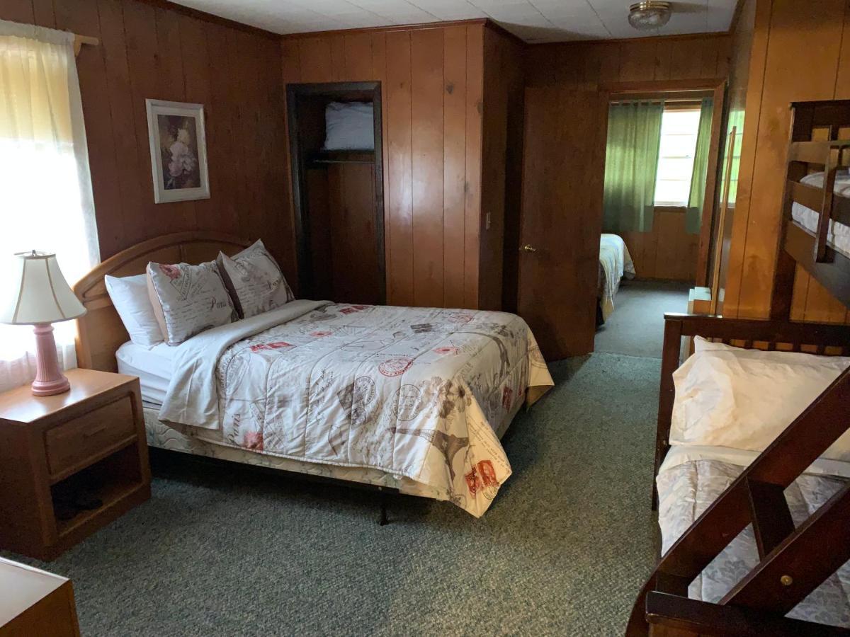 Phillips Historic Motel & Cottages รอบบินส์วิลล์ ภายนอก รูปภาพ