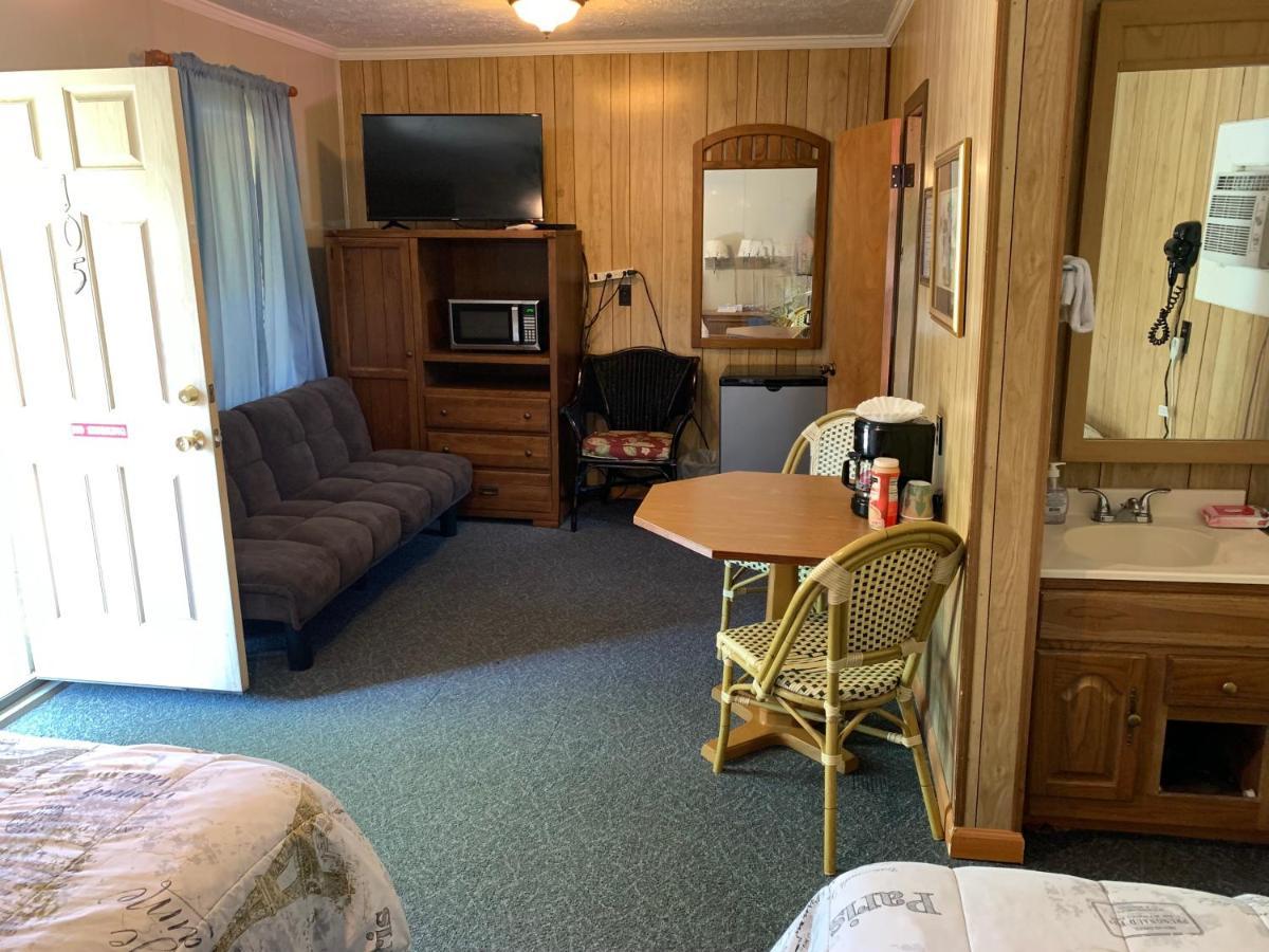 Phillips Historic Motel & Cottages รอบบินส์วิลล์ ภายนอก รูปภาพ