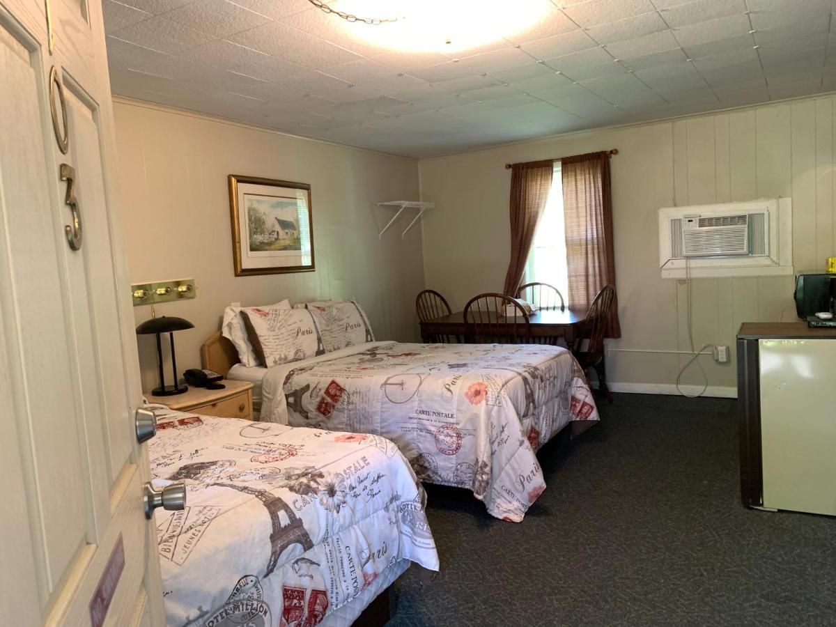 Phillips Historic Motel & Cottages รอบบินส์วิลล์ ภายนอก รูปภาพ