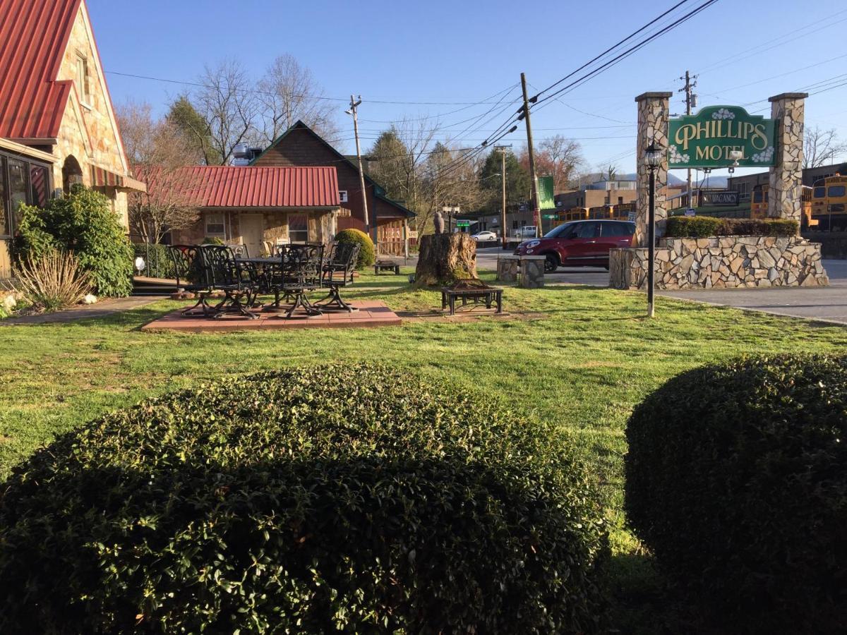 Phillips Historic Motel & Cottages รอบบินส์วิลล์ ภายนอก รูปภาพ