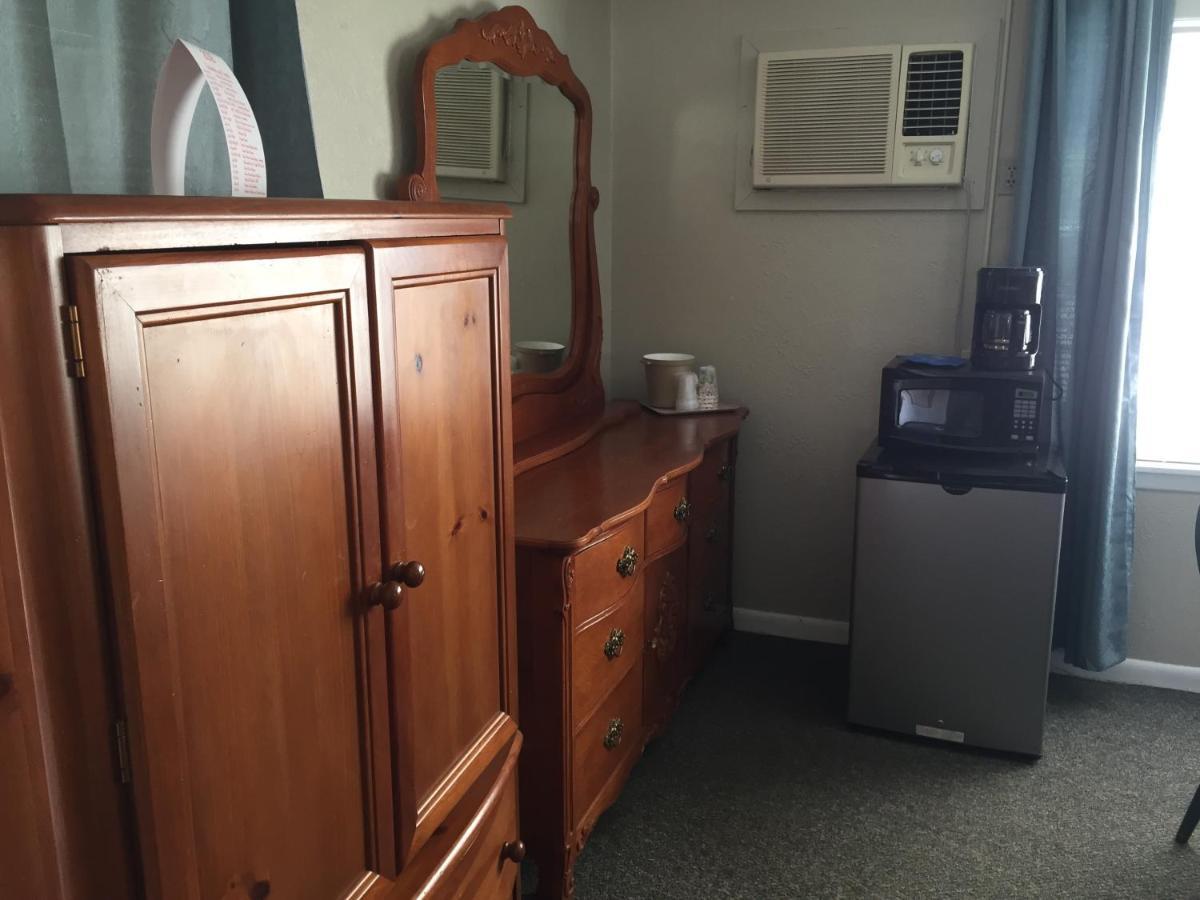 Phillips Historic Motel & Cottages รอบบินส์วิลล์ ภายนอก รูปภาพ