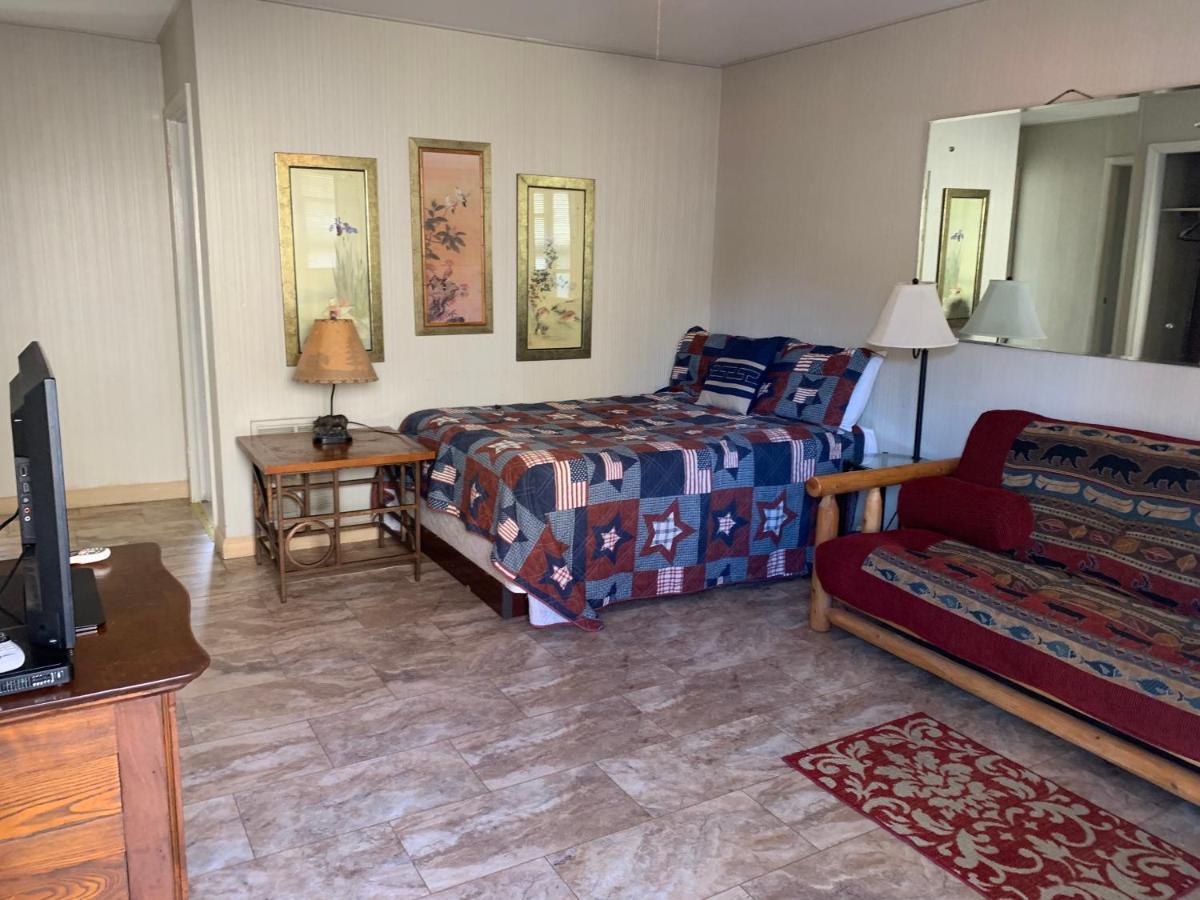 Phillips Historic Motel & Cottages รอบบินส์วิลล์ ภายนอก รูปภาพ