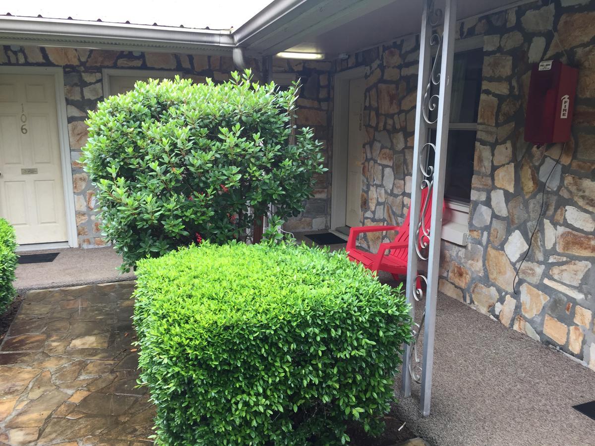 Phillips Historic Motel & Cottages รอบบินส์วิลล์ ภายนอก รูปภาพ